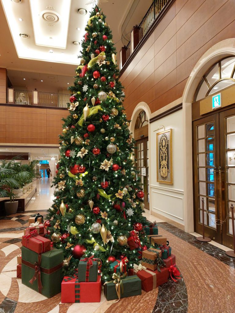xmastree_hotel